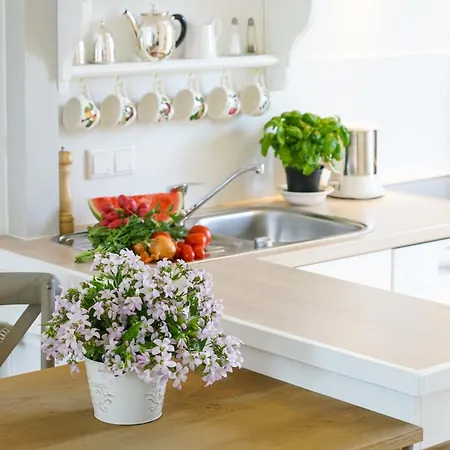 Strandholm Ost Apartman *